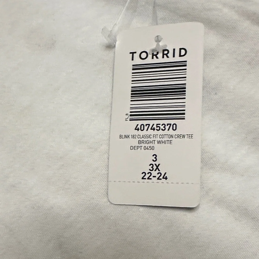 Torrid White Graphic T-Shirt - Picture 3 of 4
